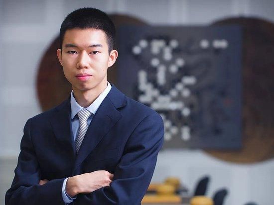 挠脚心vk初中生