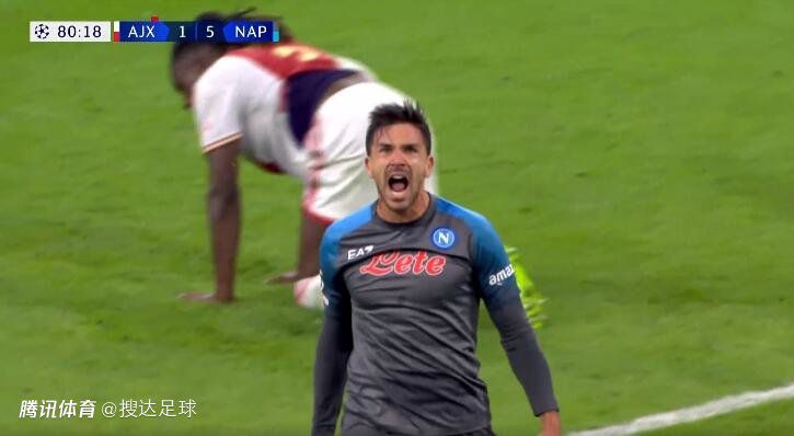 练歌房的小帅哥