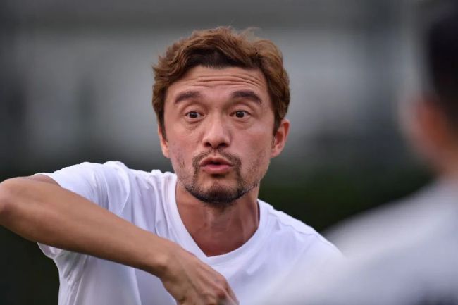 女生张开腿男生桶