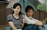 亲吻一个女人